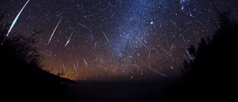 The Next Meteor Shower & Supermoon In UAE Is Sooner Than You Think!